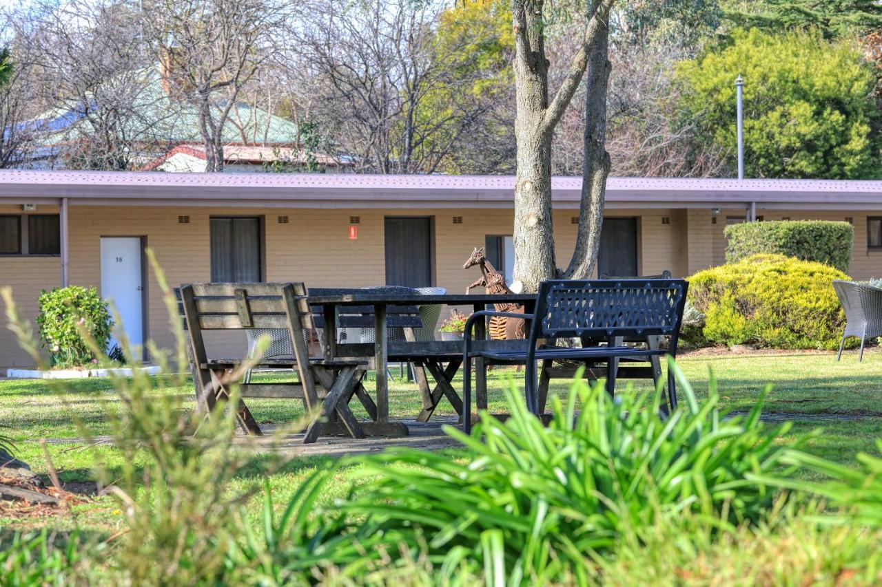Hamilton Hume Motor Inn Yass Bagian luar foto