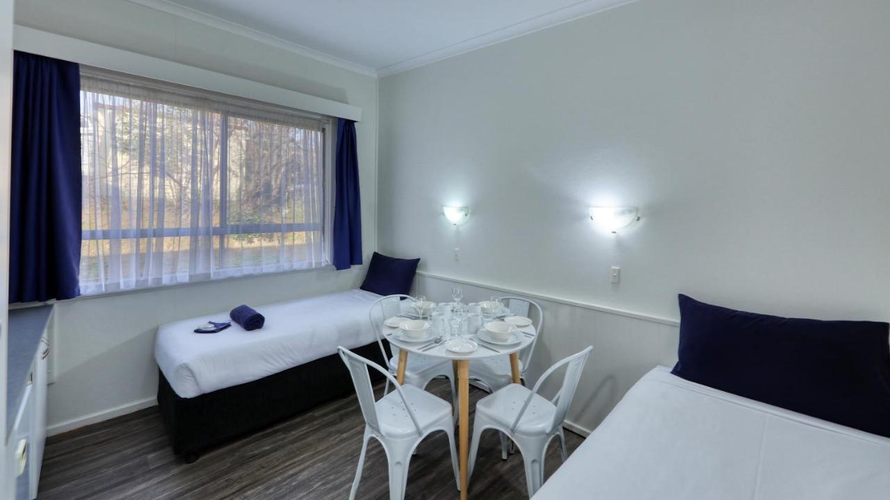 Hamilton Hume Motor Inn Yass Bagian luar foto