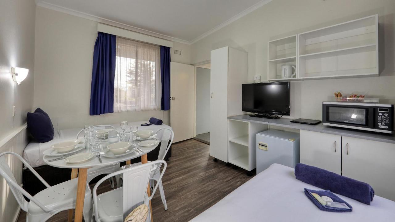 Hamilton Hume Motor Inn Yass Bagian luar foto